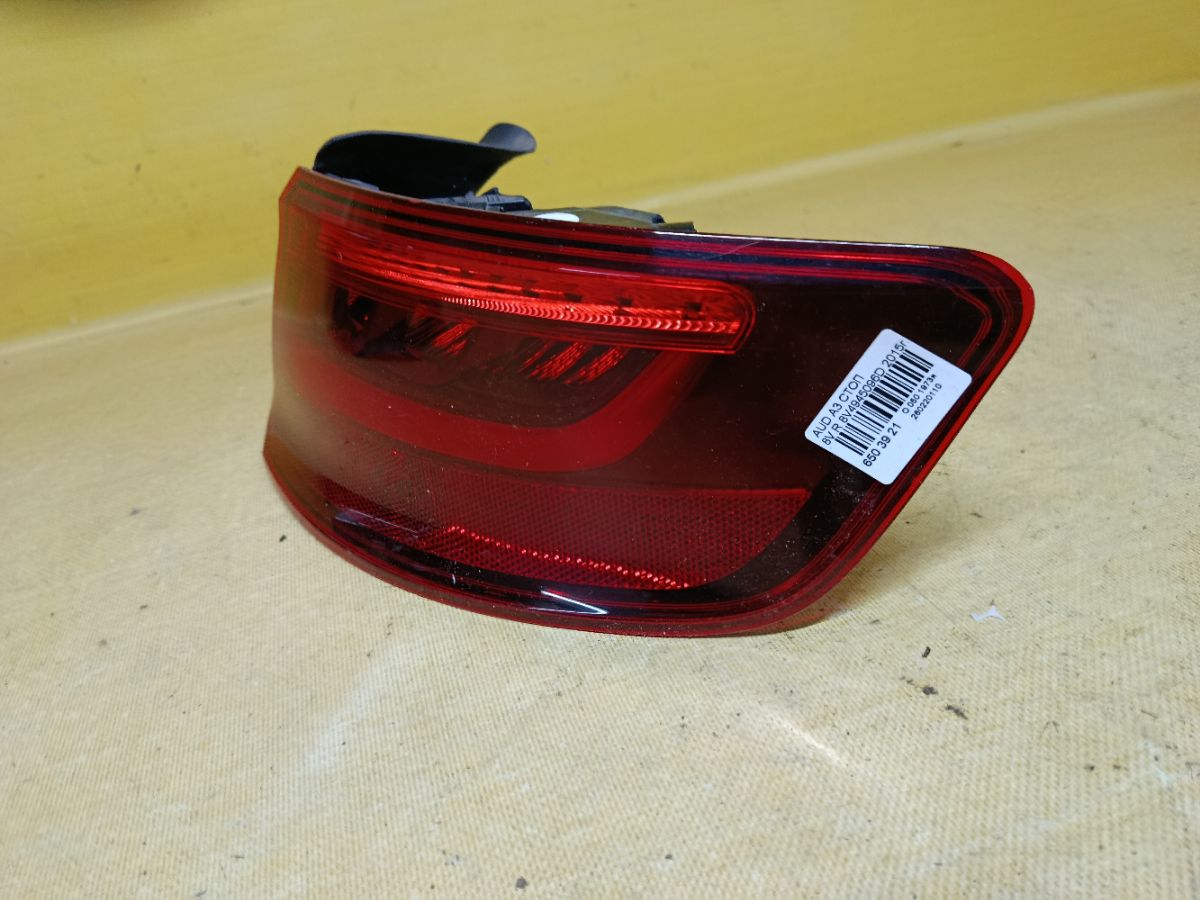 Стоп 8V4945096D на Audi A3 8V Фото 3
