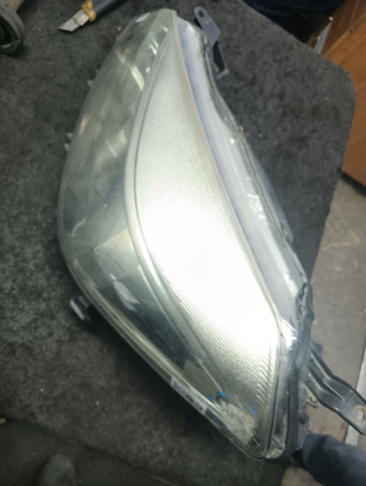 Фара 52-233 52-233 на Toyota Vitz KSP130 Фото 6
