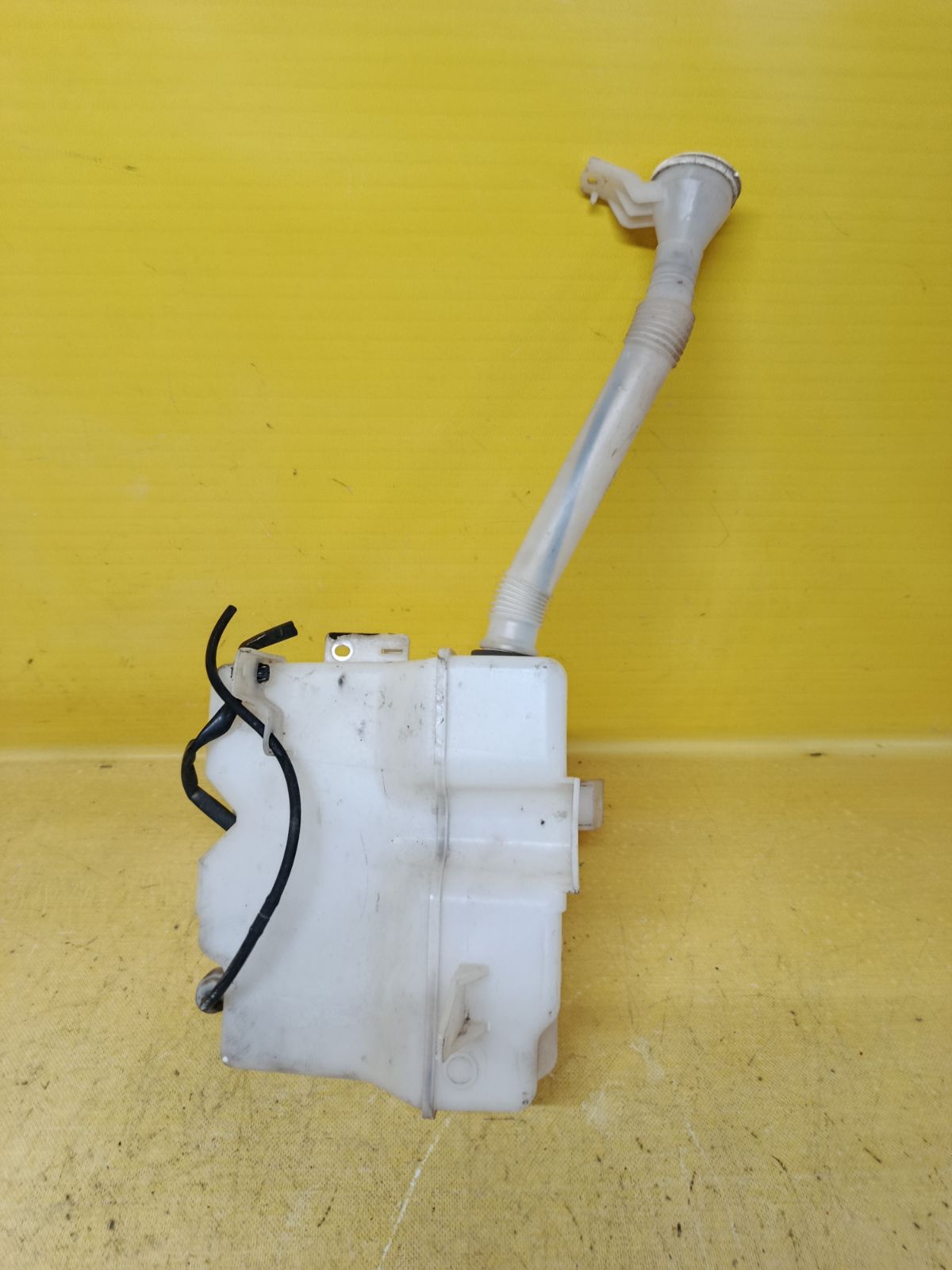 Бачок омывателя на Mitsubishi Outlander CW5W Фото 1