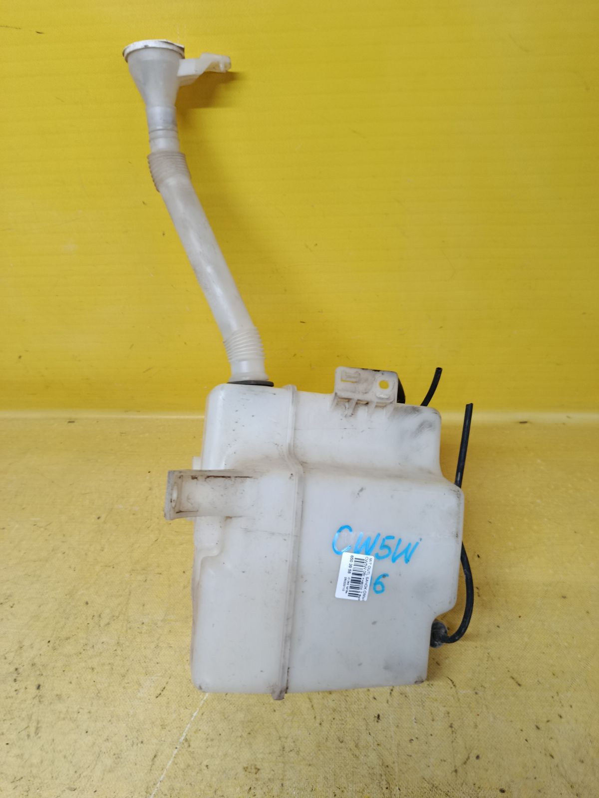 Бачок омывателя на Mitsubishi Outlander CW5W Фото 2