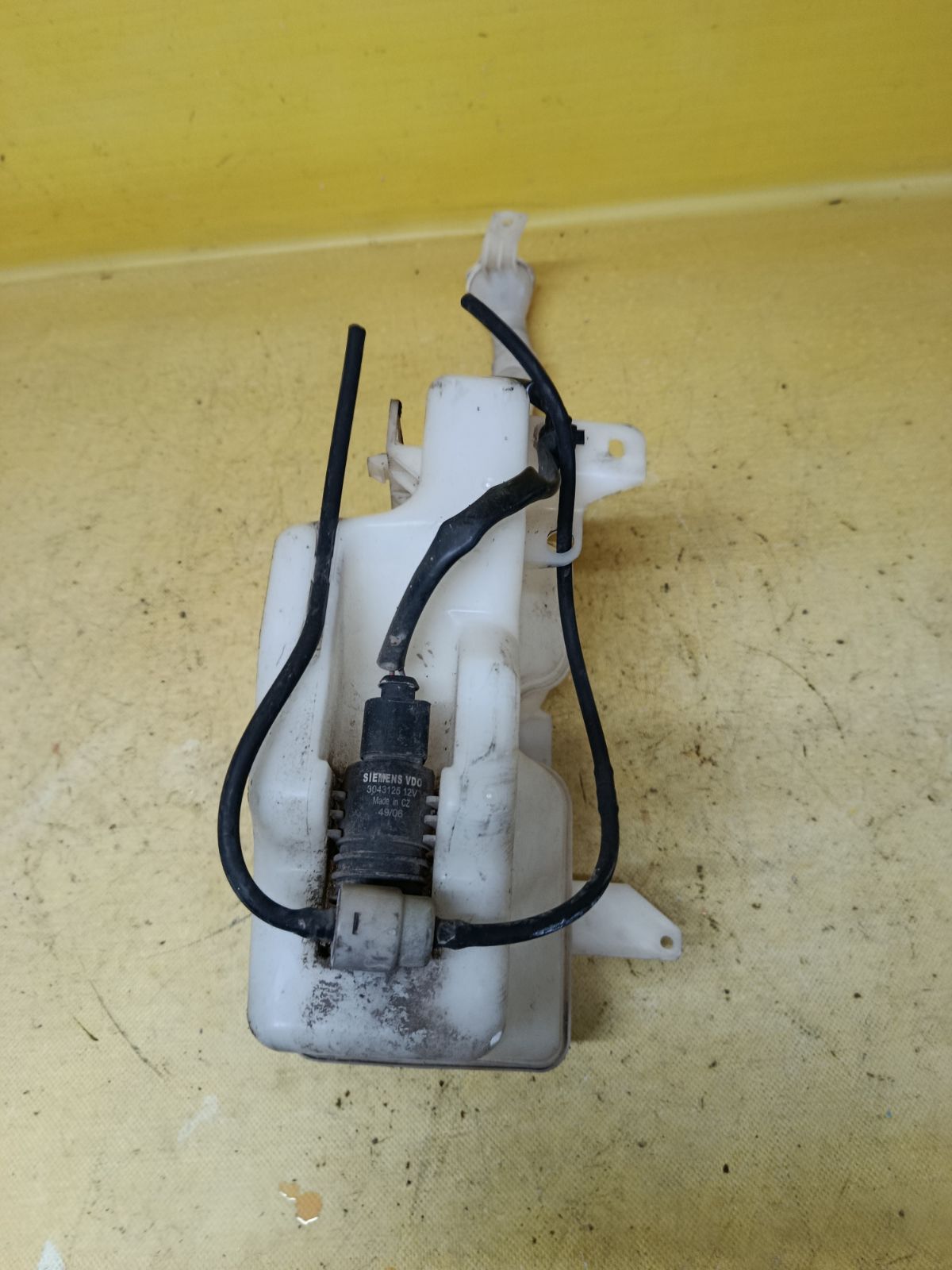 Бачок омывателя на Mitsubishi Outlander CW5W Фото 3