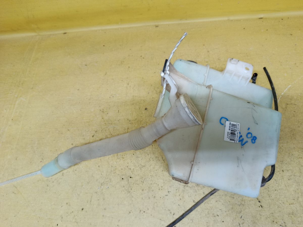 Бачок омывателя на Mitsubishi Outlander CW5W Фото 1