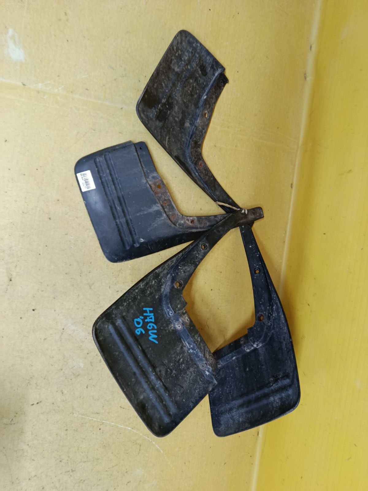 Брызговик на Mitsubishi Pajero Io H76W Фото 2