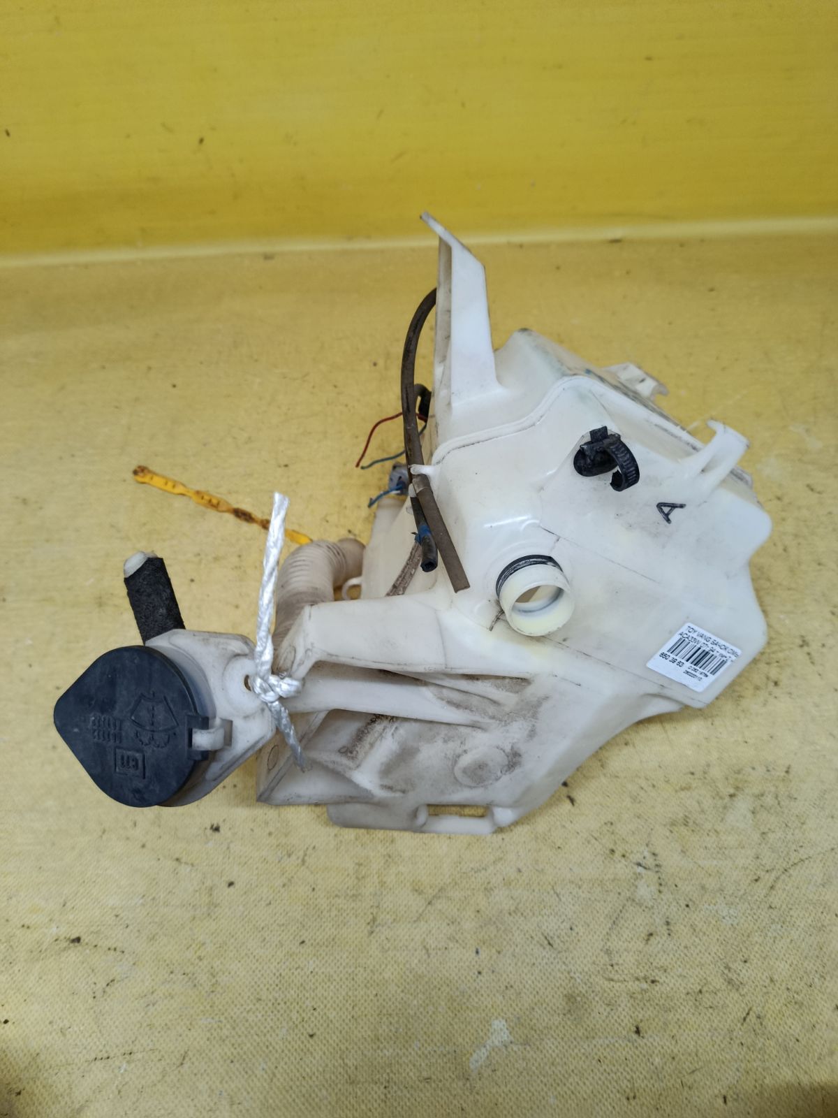 Бачок омывателя на Toyota Vanguard ACA33W Фото 3