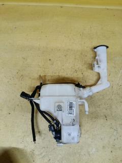 Бачок омывателя на Toyota Tank M900A