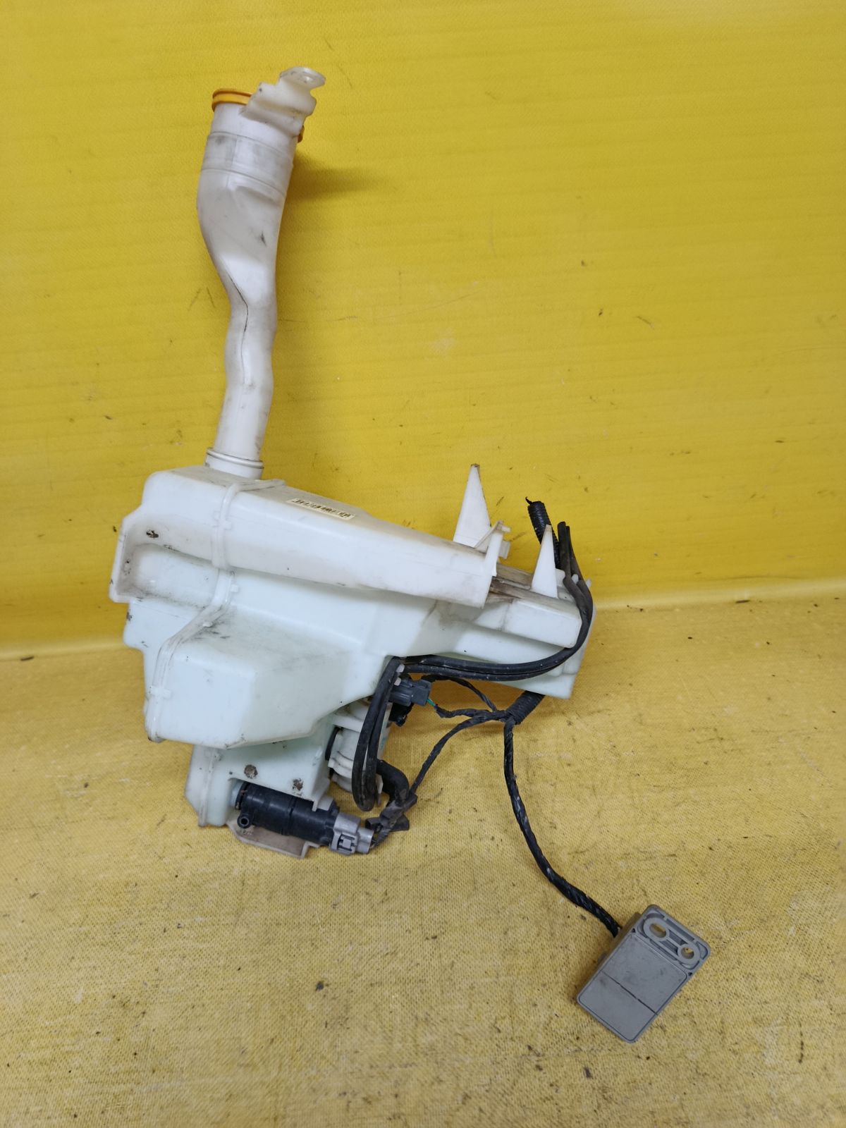 Бачок омывателя на Subaru Impreza Xv GP7 Фото 1