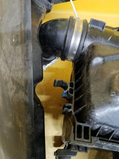 Корпус воздушного фильтра на Subaru Legacy BL5 EJ20X Фото 2