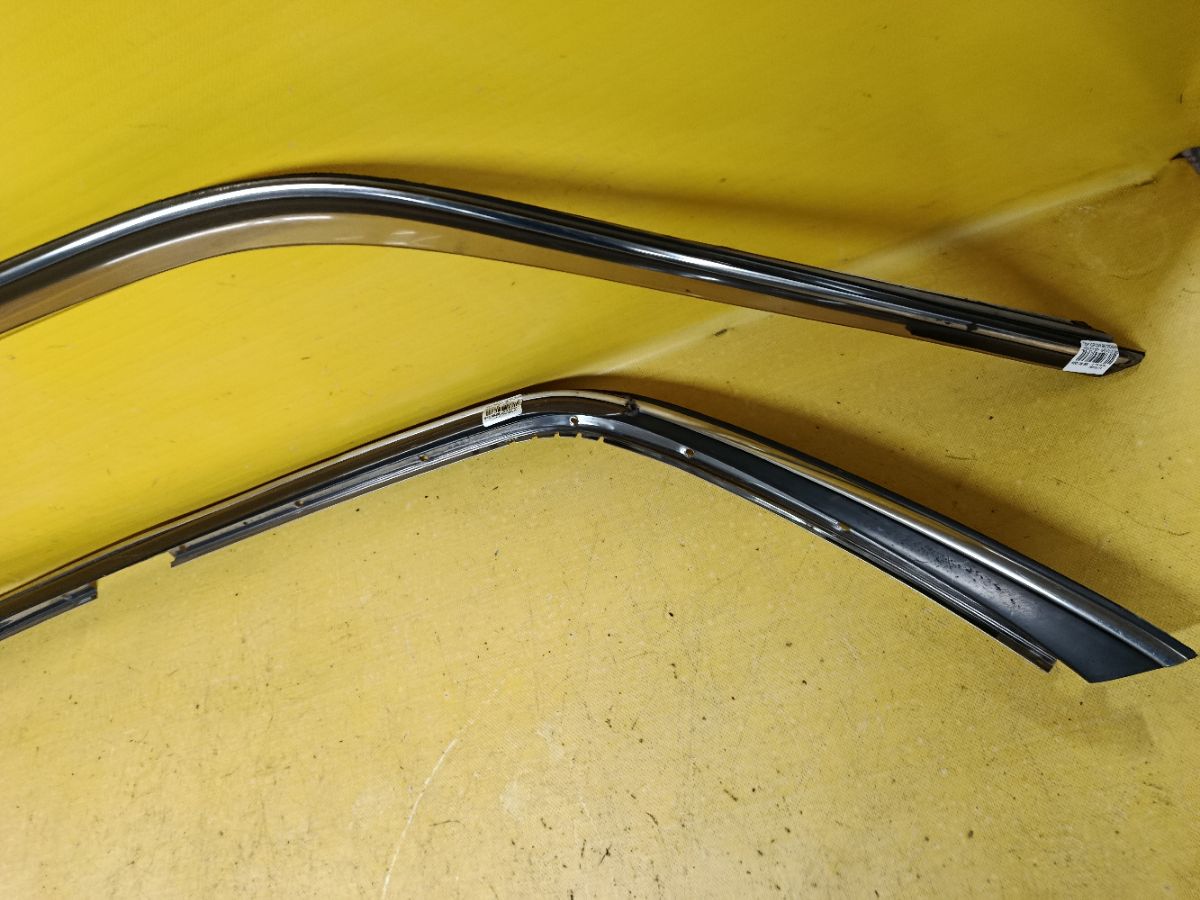 Ветровик на Toyota Crown JZS153 Фото 2