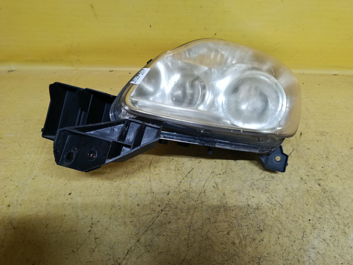 Фара P4515 P4515 на Mazda Verisa DC5W Фото 4