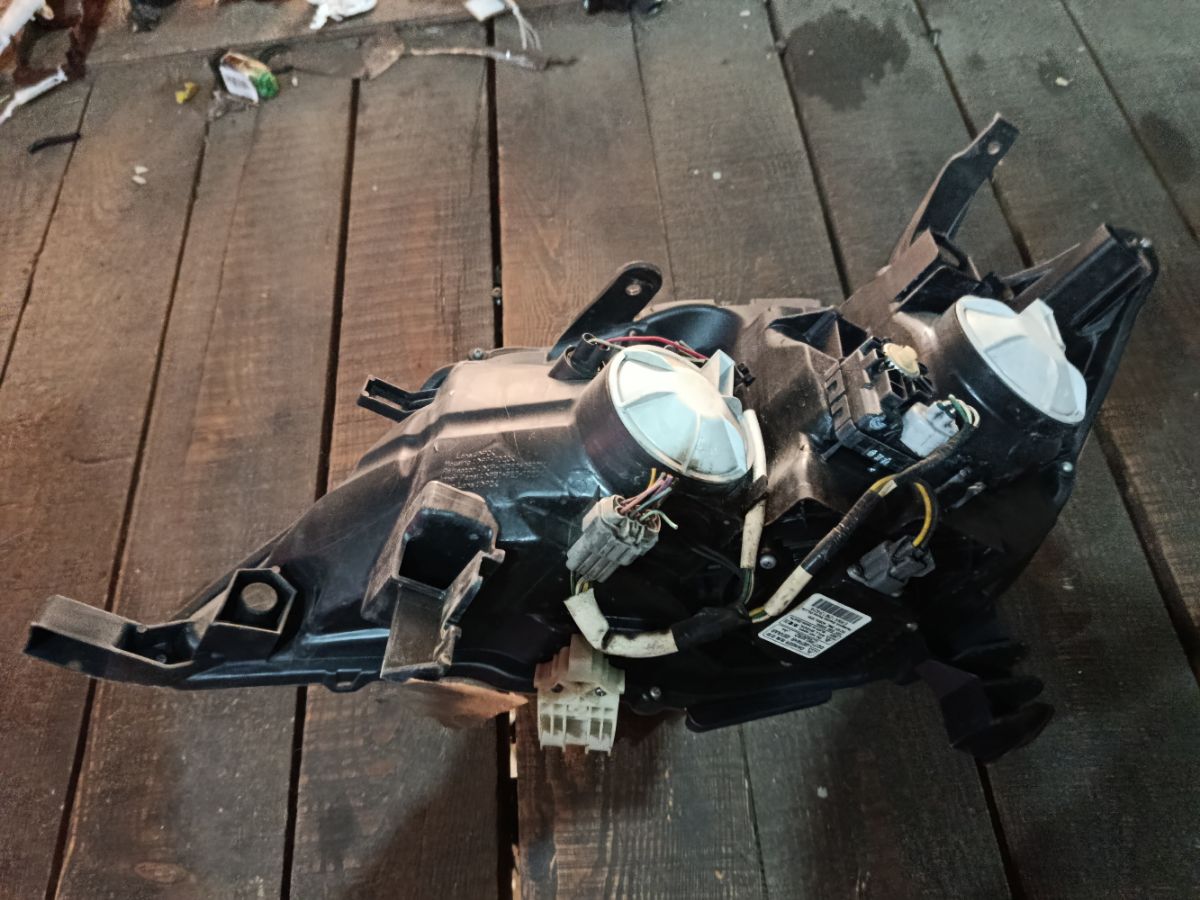 Фара 100-23097 100-23097 на Nissan Serena C26 Фото 11