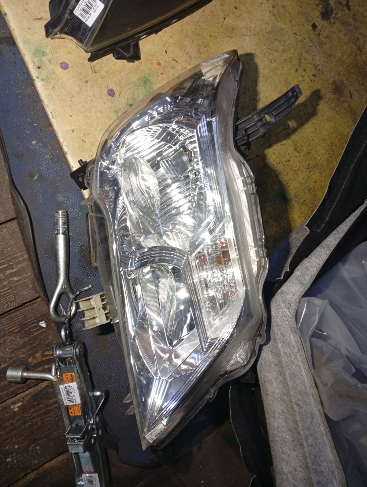 Фара 100-23097 100-23097 на Nissan Serena C26 Фото 12