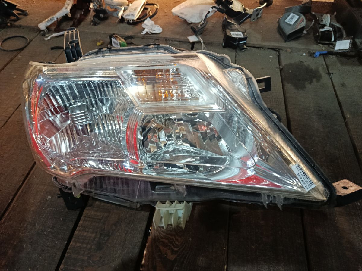 Фара 100-23097 100-23097 на Nissan Serena C26 Фото 9