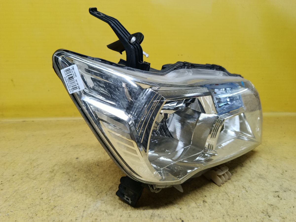 Фара 100-23097 100-23097 на Nissan Serena C26 Фото 2