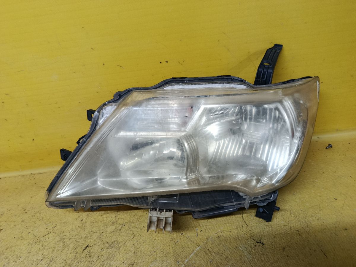 Фара 100-23097 100-23097 на Nissan Serena C26 Фото 1