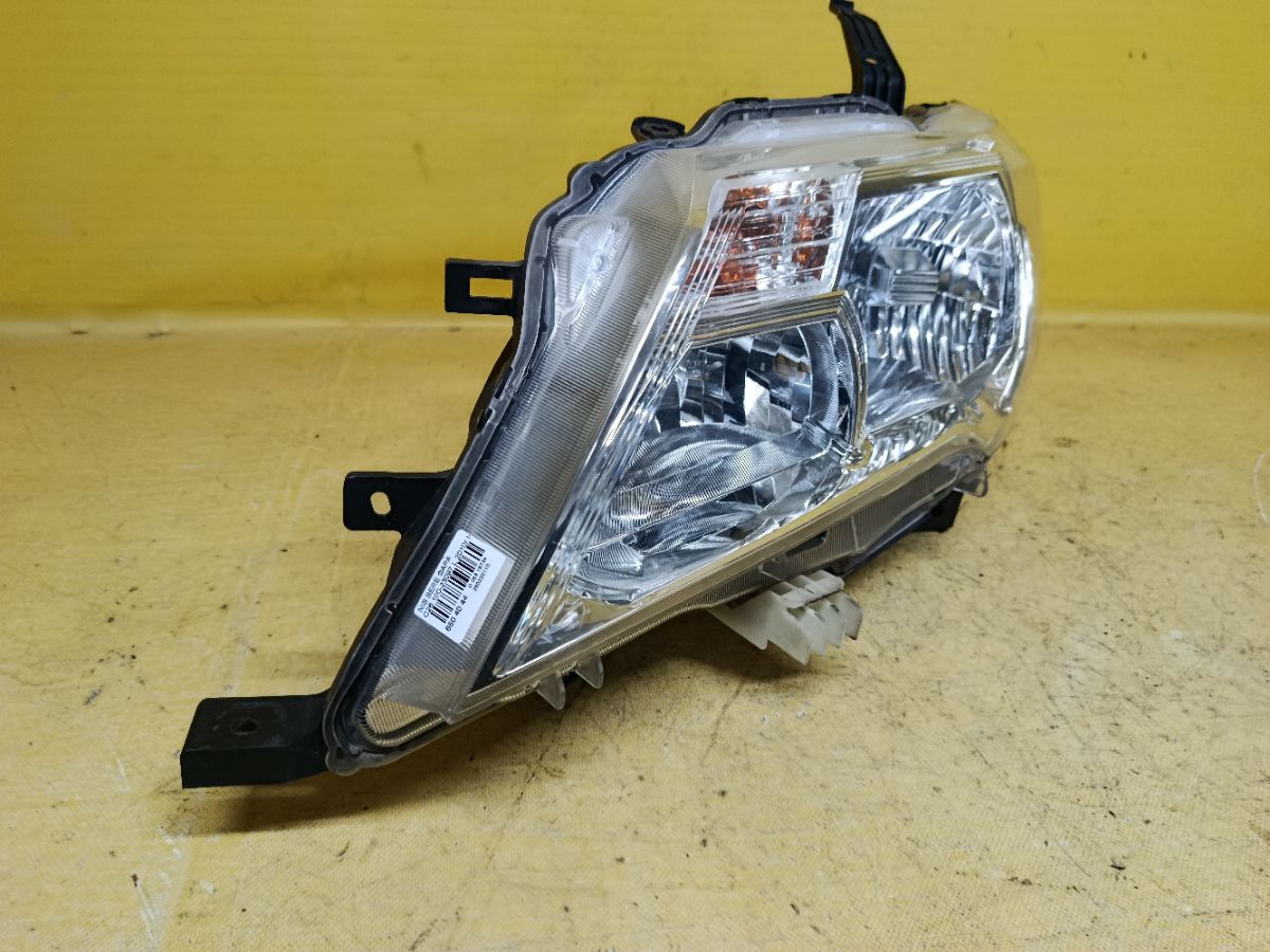 Фара 100-23097 100-23097 на Nissan Serena C26 Фото 2