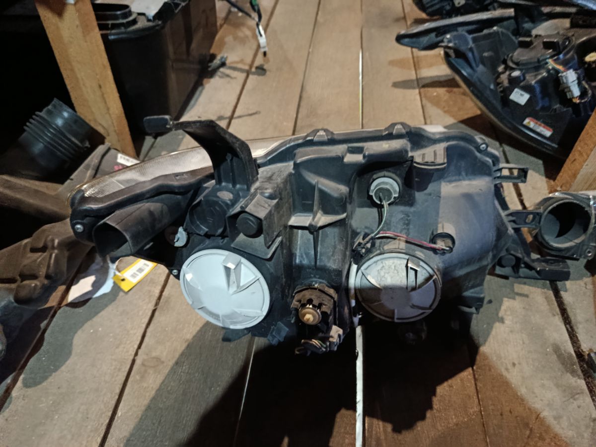 Фара 100-23097 100-23097 на Nissan Serena C26 Фото 9