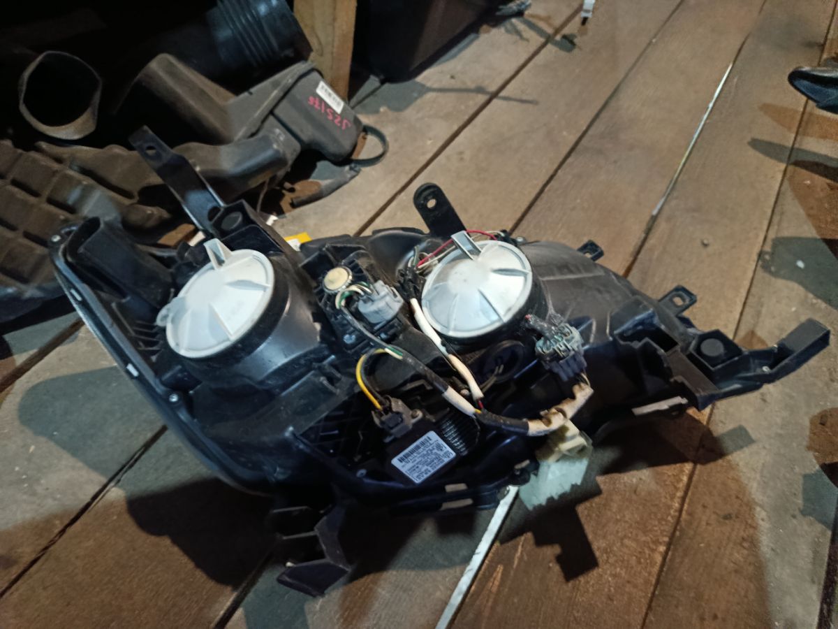 Фара 100-23097 100-23097 на Nissan Serena C26 Фото 10