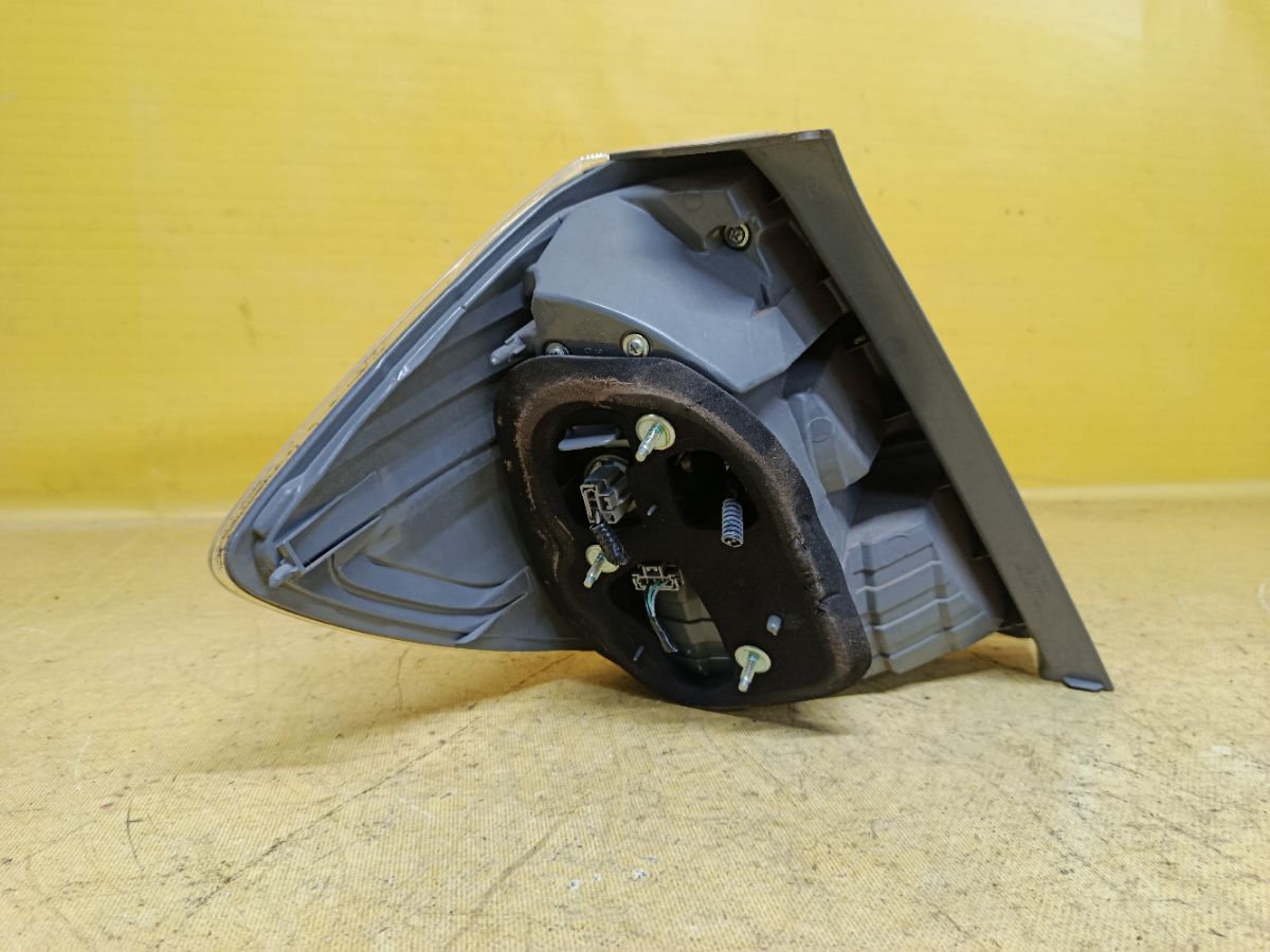 Стоп P9883 P9883 на Honda Fit Hybrid GP1 Фото 2