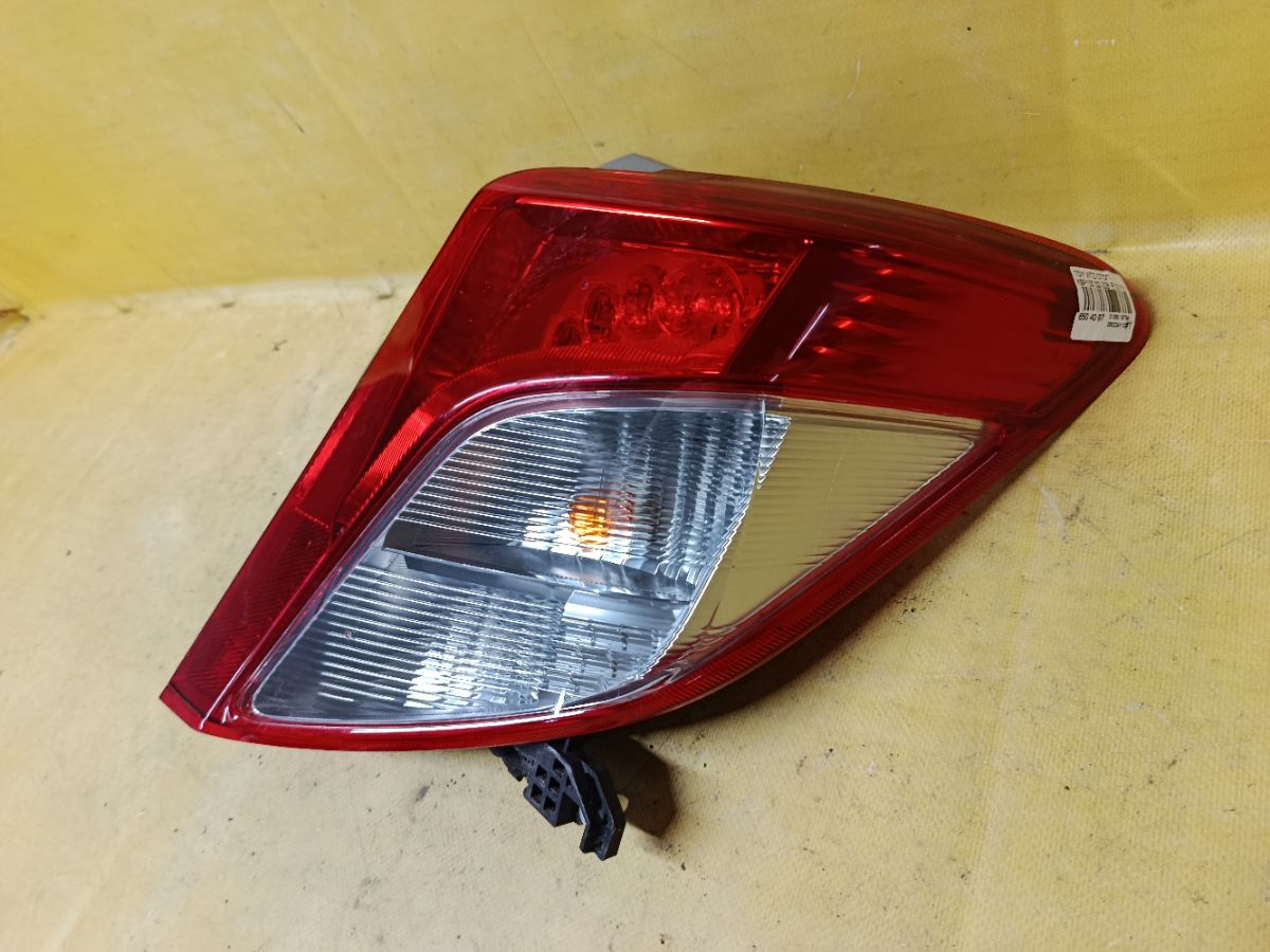 Стоп 52-228 52-228 на Toyota Vitz KSP130 Фото 3