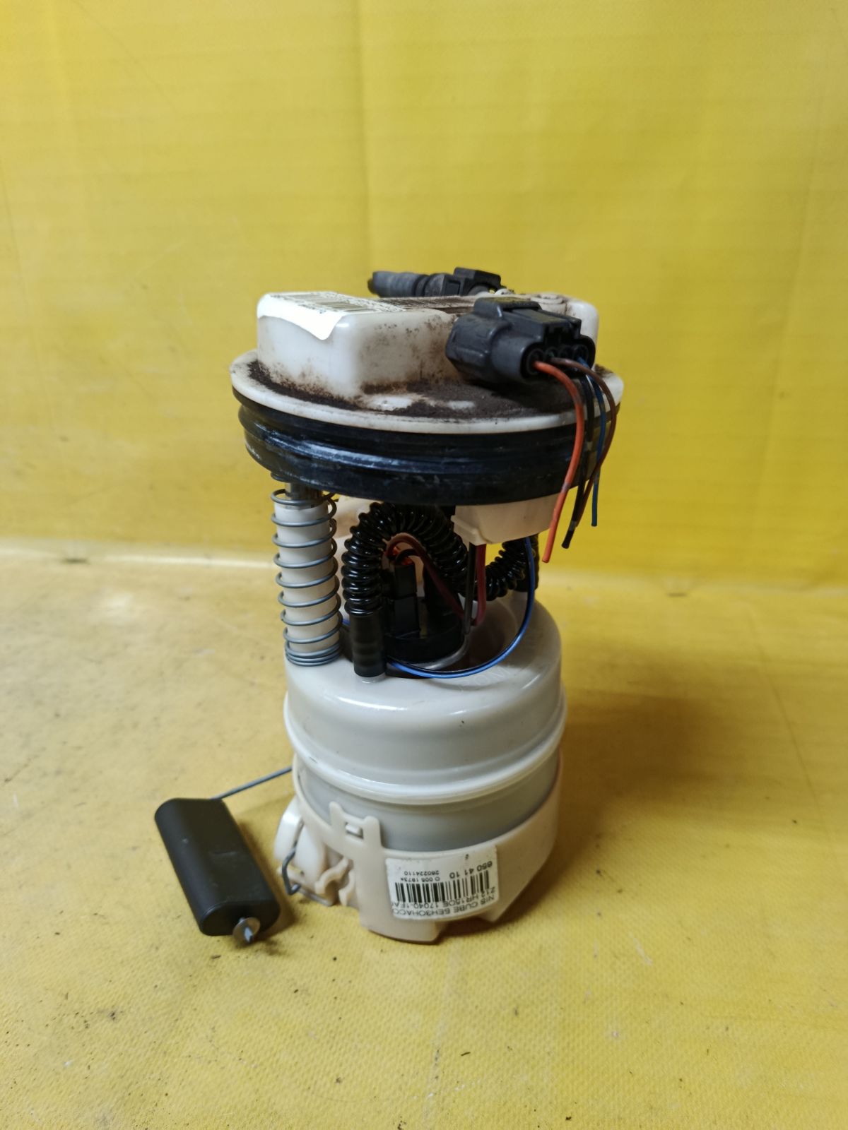 Бензонасос 17040-1FA0A на Nissan Cube Z12 HR15DE Фото 3