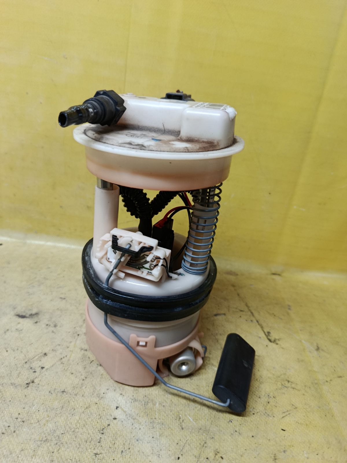 Бензонасос на Nissan Note E11 HR15DE Фото 2