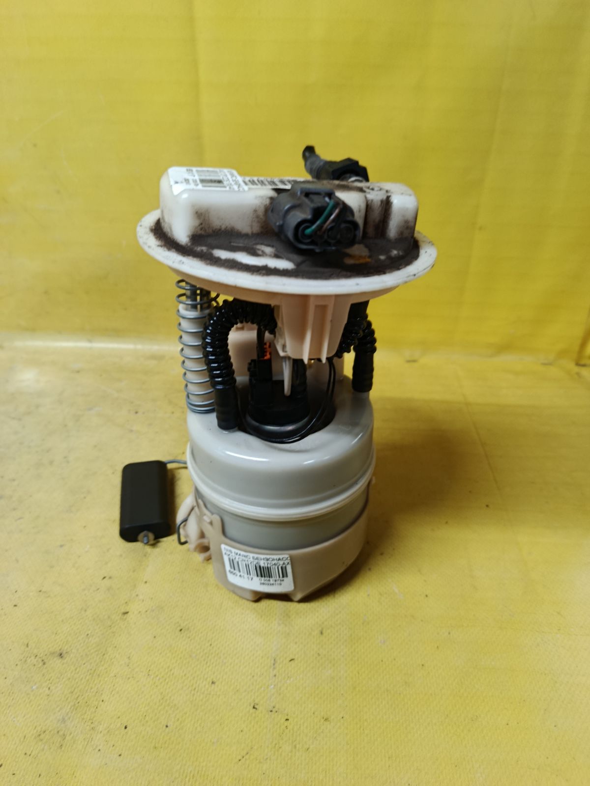 Бензонасос 17040-AX010 на Nissan March AK12 CR12DE Фото 3