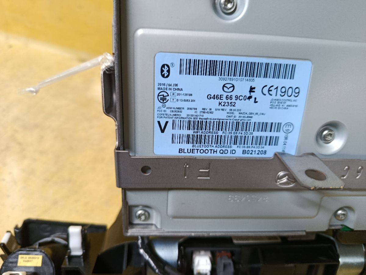 Дисплей информационный G46E669C0, GML8611J0A, GKL663S0A на Mazda Atenza Wagon GJ2FW Фото 6