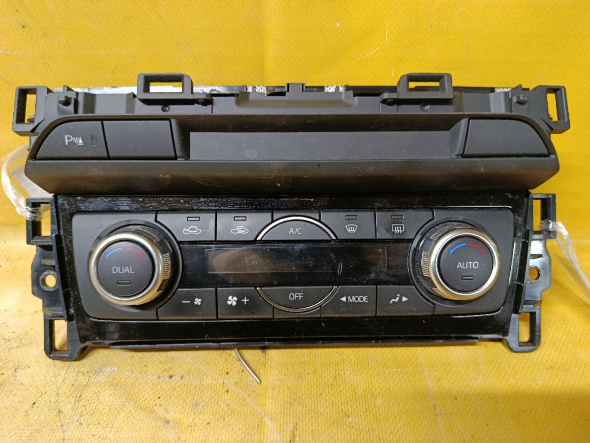 Блок управления климатконтроля G46G61190C на Mazda Atenza Wagon GJ2FW Фото 2