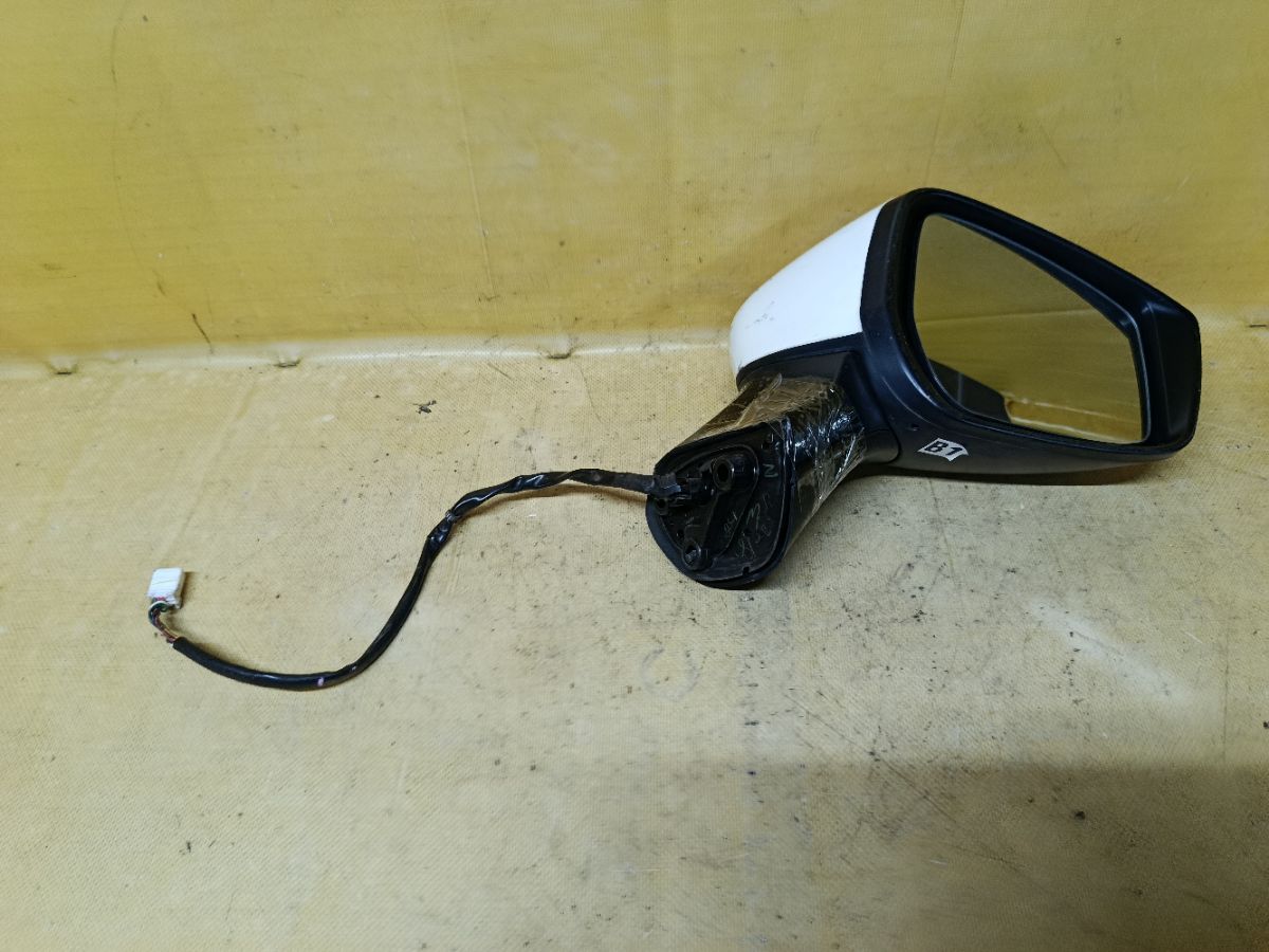Зеркало двери боковой на Nissan Note E12 Фото 5