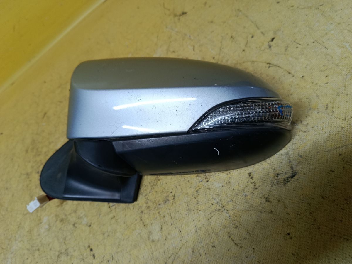 Зеркало двери боковой на Toyota Spade NCP141 Фото 1
