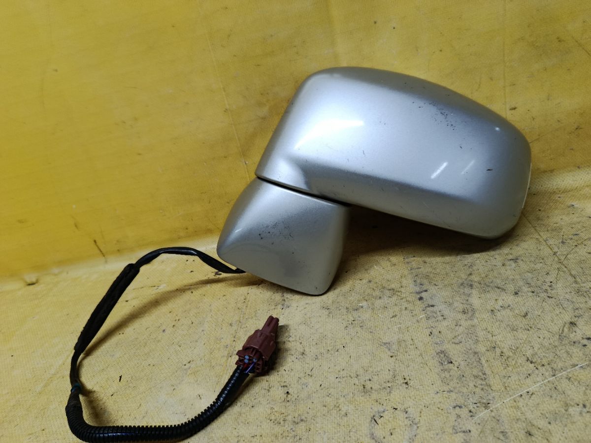 Зеркало двери боковой на Nissan Tiida C11 Фото 1