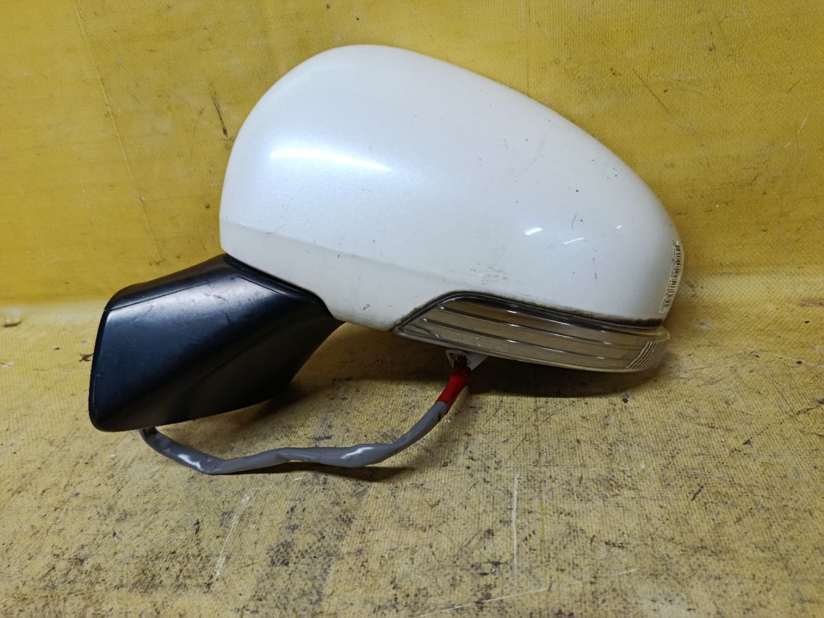 Зеркало двери боковой на Toyota Ractis NCP120 Фото 1