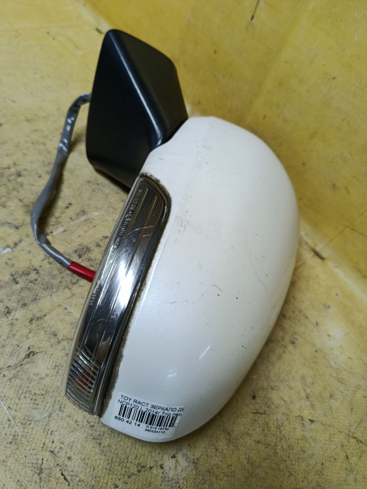 Зеркало двери боковой на Toyota Ractis NCP120 Фото 3