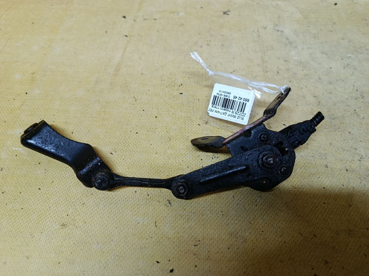 Датчик регулировки наклона фар на Suzuki Swift ZD72S Фото 2