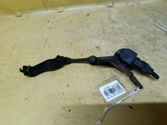 Датчик регулировки наклона фар на Suzuki Swift ZD72S, Заднее расположение