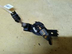 Датчик регулировки наклона фар на Honda Fit Hybrid GP1, Переднее расположение