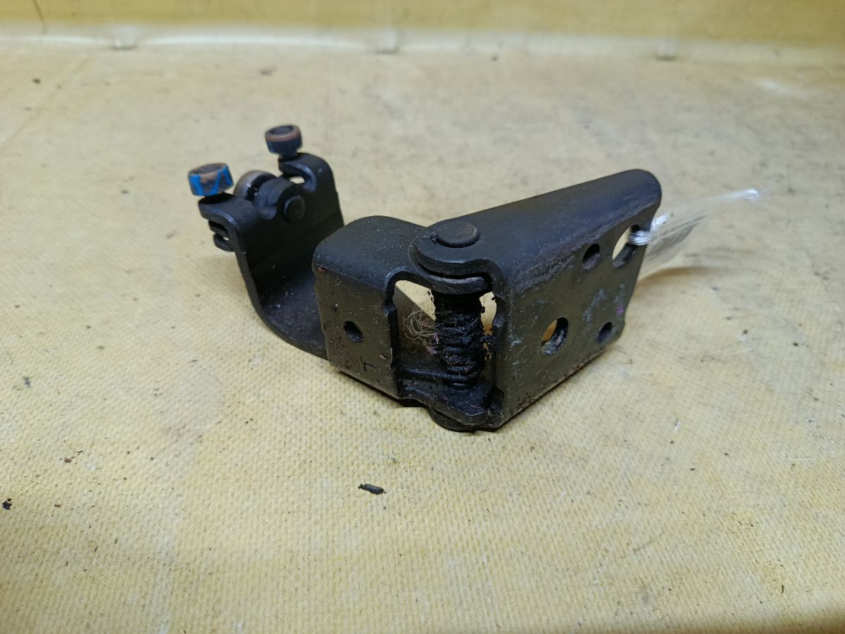 Ролик двери на Honda Elysion RR1 Фото 2