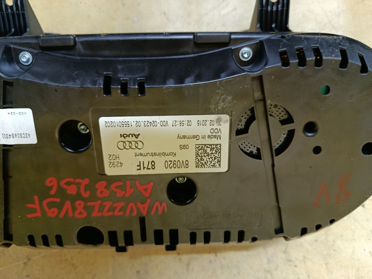 Спидометр 8V0920871F на Audi A3 8V CXSA Фото 4