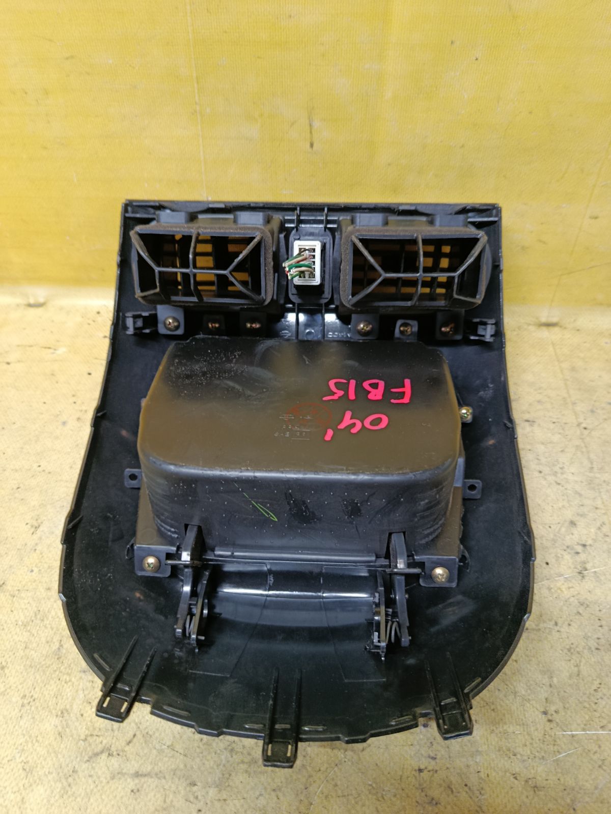 Бардачок на Nissan Sunny FB15 Фото 3