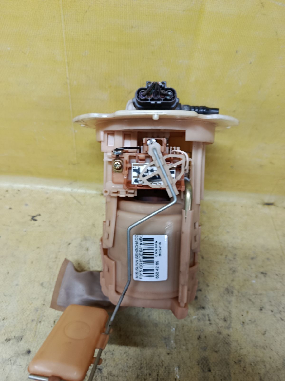 Бензонасос на Nissan Sunny FB15 QG15DE Фото 2