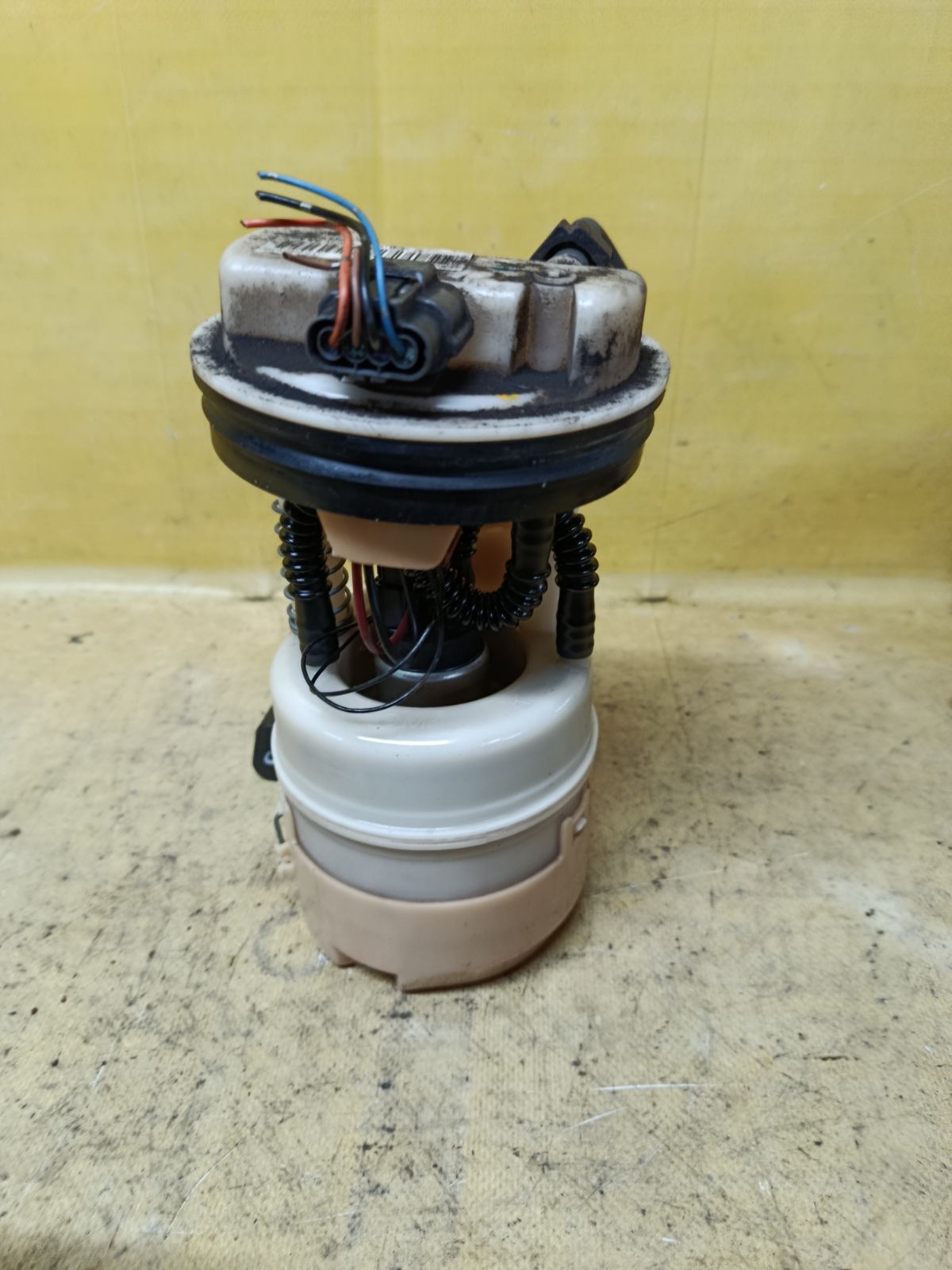 Бензонасос 17040-1FA1A на Nissan Cube Z12 HR15DE Фото 3