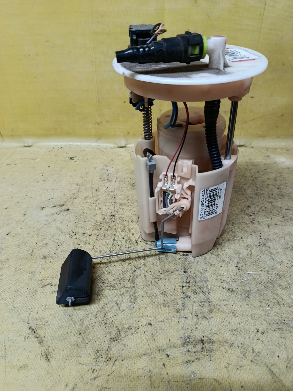 Бензонасос 15100-81P00 на Suzuki Ignis FF21S K12C Фото 2