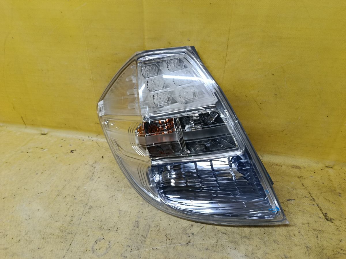 Стоп P9883 P9883 на Honda Fit Hybrid GP1 Фото 1