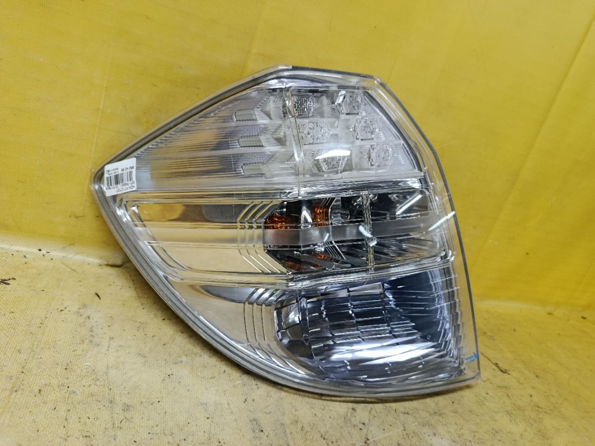 Стоп P9883 P9883 на Honda Fit Hybrid GP1 Фото 2