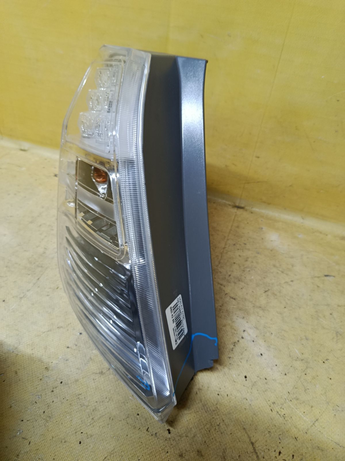 Стоп P9883 P9883 на Honda Fit Hybrid GP1 Фото 3