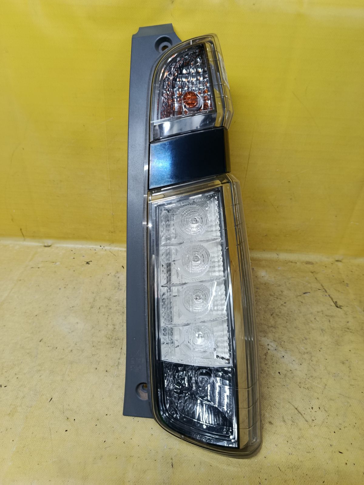 Стоп W1400 W1400 на Honda N-Wgn JH1 Фото 1