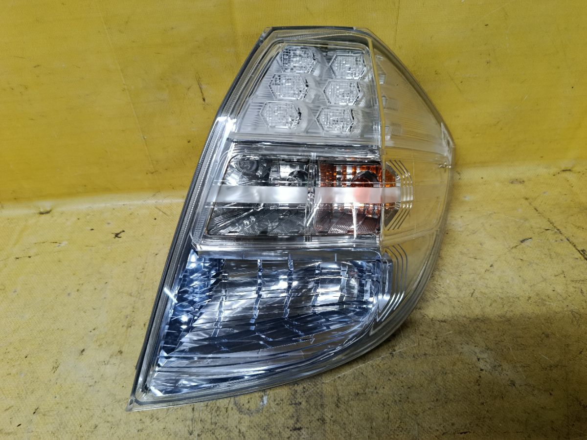 Стоп P9883 P9883 на Honda Fit Hybrid GP1 Фото 1