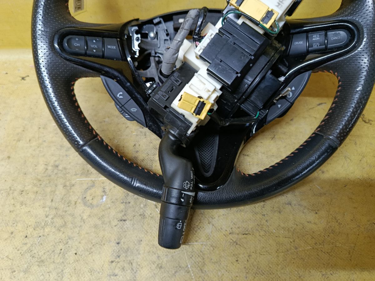 Руль на Honda Fit Shuttle Hybrid GP2 Фото 3