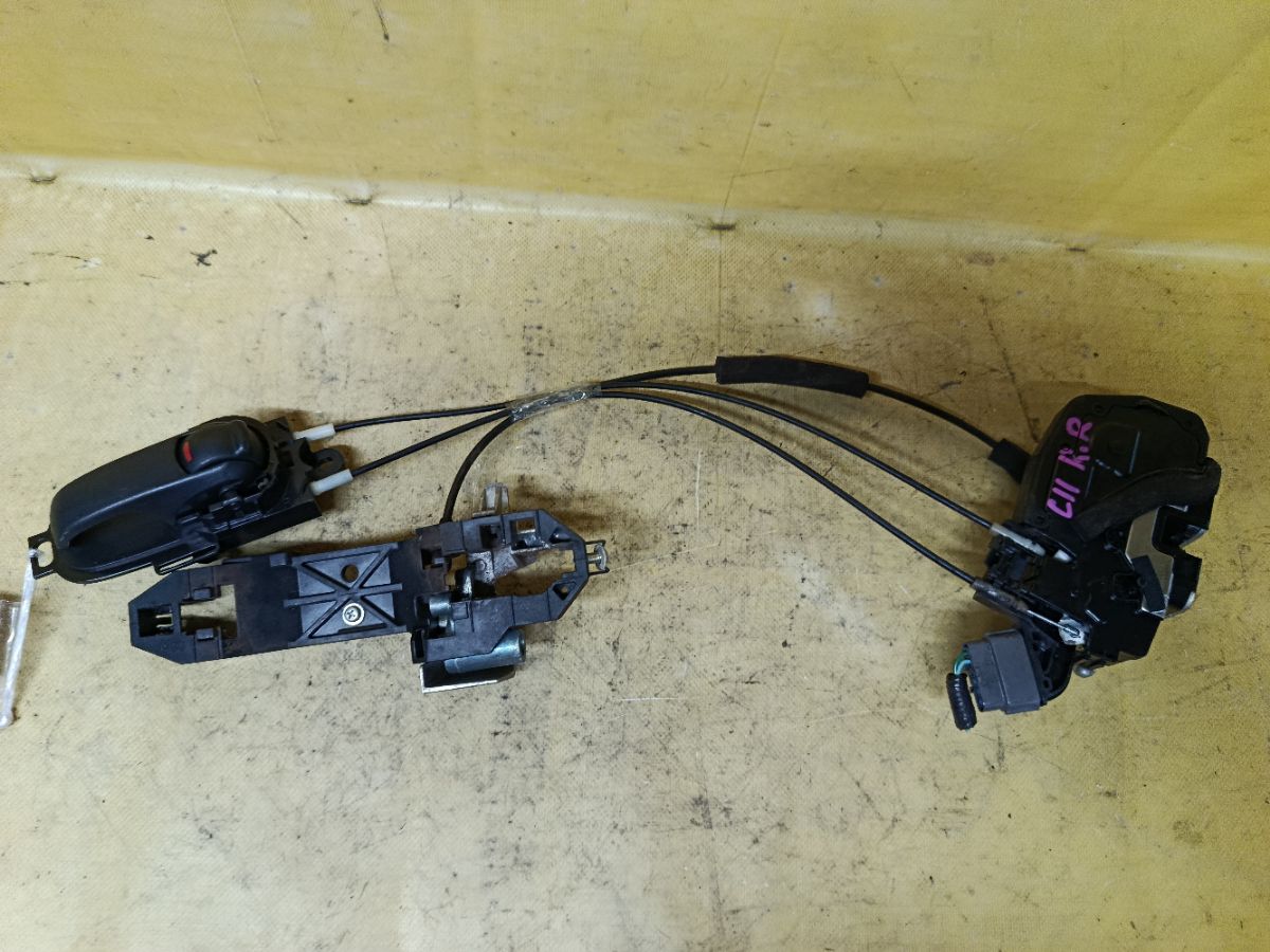 Замок двери на Nissan Tiida C11 Фото 1