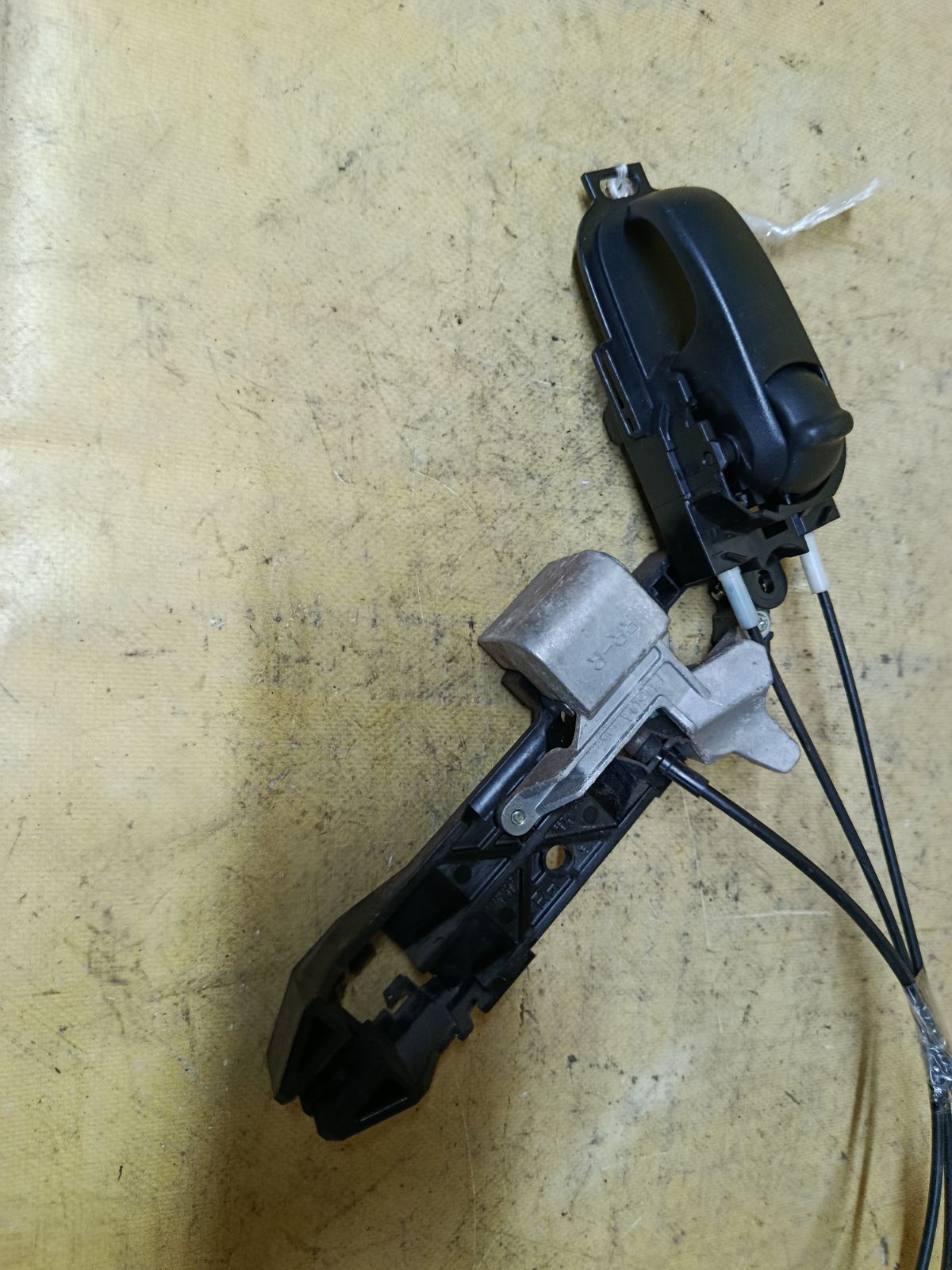 Замок двери на Nissan Tiida Latio SC11 Фото 2